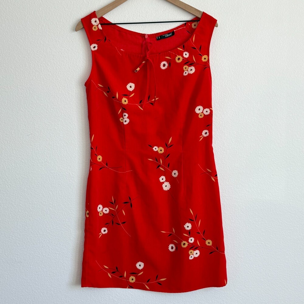 Boutique Europa Red Floral Dress Vintage Style Sleeveless Shift Round Neck Bow 8